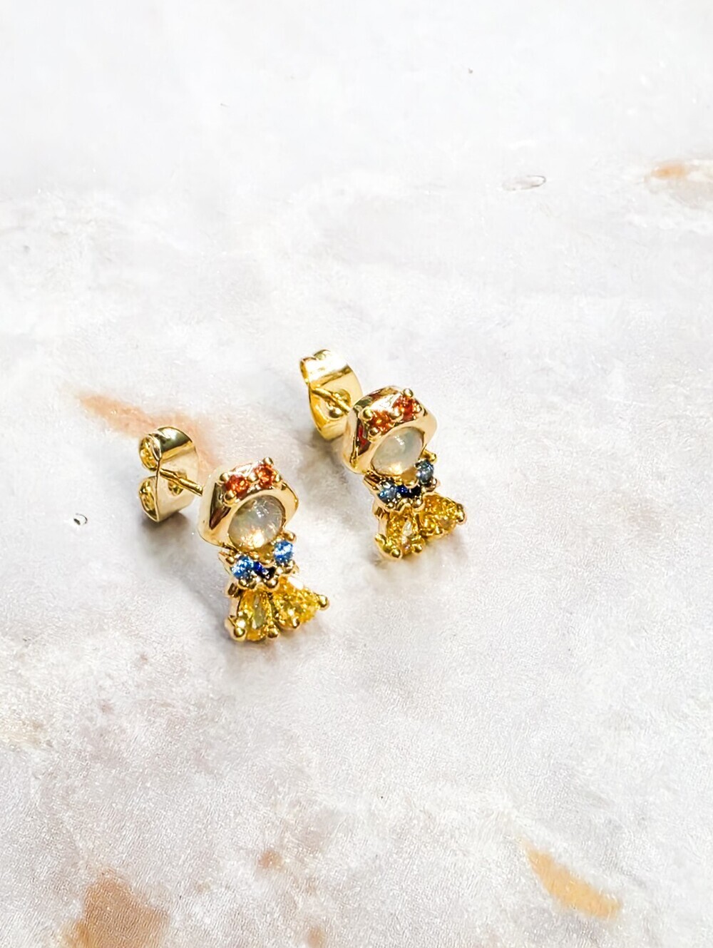 Snow White Inspired Stud Earrings 18K Gold Plated 925 Silver Needle Princess